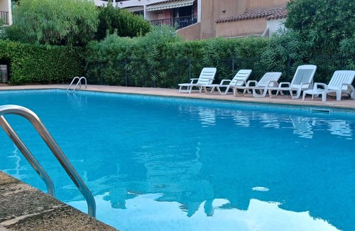 Saint-Raphael Apartment | 4-person apartment in quiet condominium - swimming pool - near the sea