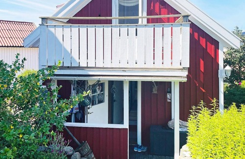 Ronnang House | 4 person holiday home in Rönnäng