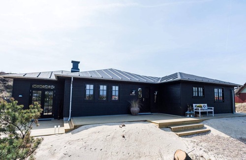 Henne Strand House | 4 person holiday home in Henne