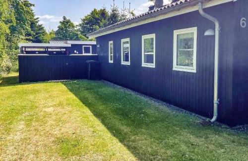 Hou House | 4 person holiday home in Hals