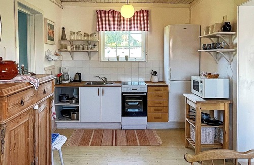Ellos House | 4 person holiday home in ELLÖS