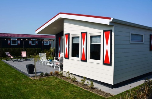 Serooskerke House | 4 person chalet on family park in Veere