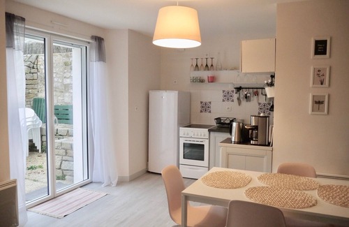 Arzon Apartment | 4-PERSON STUDIO WITH TERRACE AND LARGE GARDEN