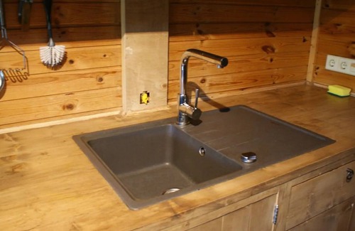 Reutum House | 4 person Woodhouse bungalow with jacuzzi and sauna