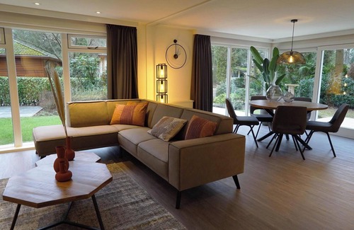 Beekbergen-Zuid House | 4 persons chalet with 2 bedrooms and a terrace