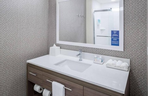 Port Canaveral Hotel | 4 Pet-friendly Accommodations! Onsite Pool, Kitchenette, Free Breakfast!