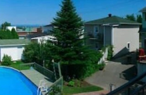 Chicoutimi Apartment | 4 Pièces, Stationnement et Tennis