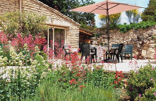 Murs House | 4* Provençal house + single-storey vacation home, pool, in the countryside near GORDES