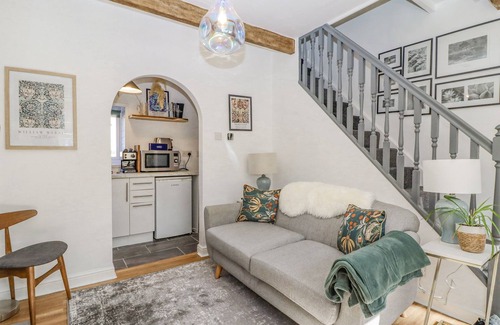 Halifax Cottage | 4 PULMANS PLACE, pet friendly, character holiday cottage in Halifax