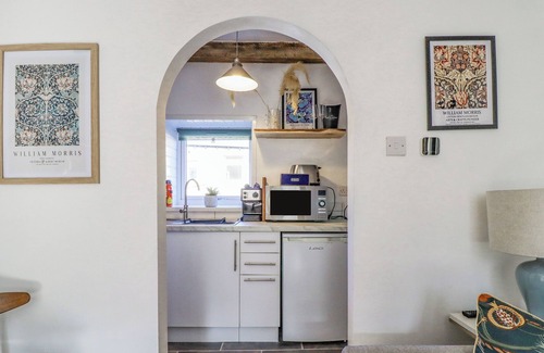Halifax Cottage | 4 PULMANS PLACE, pet friendly, character holiday cottage in Halifax