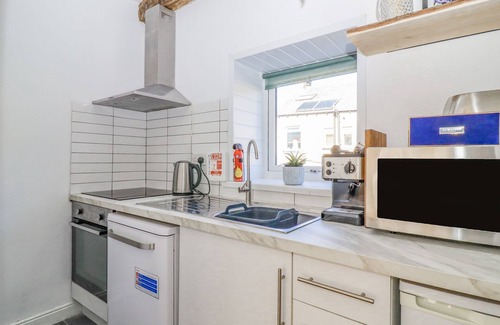 Halifax Cottage | 4 PULMANS PLACE, pet friendly, character holiday cottage in Halifax