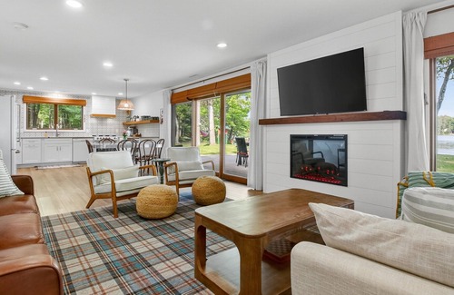 New Post House | 4-Season Fun! Sandy Beach | Snowmobile Trails