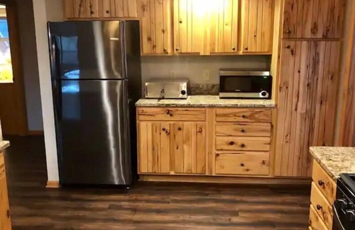 Wautoma House | 4 Season Lake Home 4BR 8 total Bed 2 Full Bath