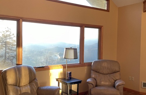 Robbinsville House | 4-Season Mountainside Retreat Robbinsville NC