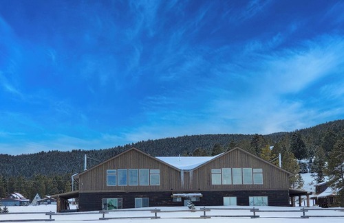 Georgetown Ski Chalet | 4 Season Recreational Retreat!