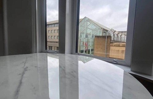 Paisley Apartment | 4 Smithhills Central clean 2 bed - sleeps 4