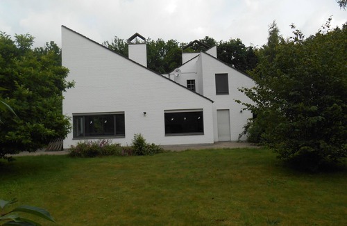 Sint-Kruis Villa | 4 star villa in residential quiet avenue 2.3 km from center of Bruges
