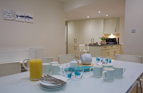 Salcombe Cottage | 4 THE SALCOMBE, family friendly, with pool in Salcombe