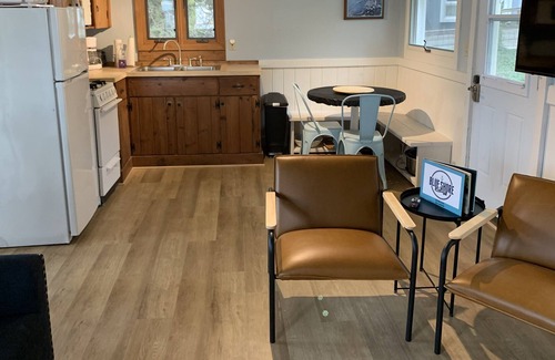 Traverse City Cottage | 4 Tiny Private Cottages for one rate on West Bay in Traverse City