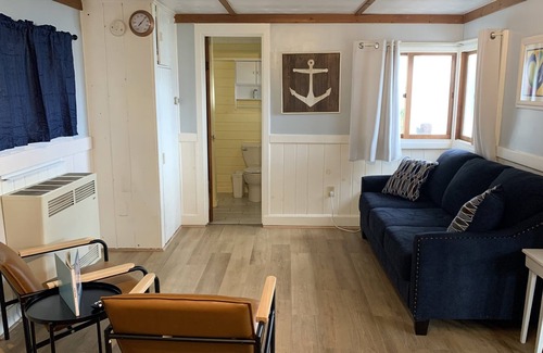 Traverse City Cottage | 4 Tiny Private Cottages for one rate on West Bay in Traverse City