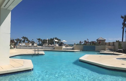 Brush - Stewarts Apartment | 4 Units Close to Daytona Beach, Pet-friendly, Onsite Swimming Pool!