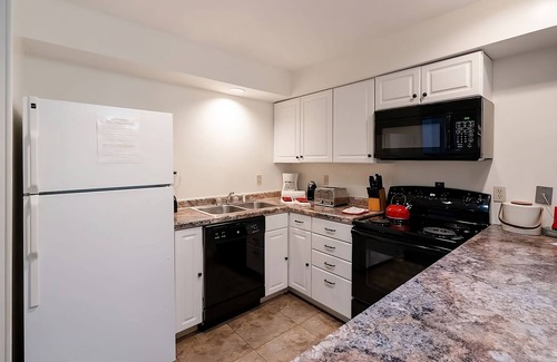 French Lick Villa | 4 Villas with Full Kitchen and Indoor Pool | Free Parking