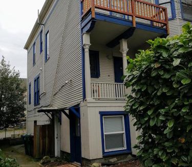 Yesler Terrace Apartment | #4 Walking distance to Seattle Capitol downtown