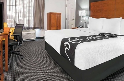 Arsenal House | 4 x King Bed ADA at La Quinta Inn by Wyndham San Antonio Downtown
