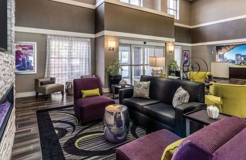 Arsenal House | 4 x King Bed Deluxe Suite at La Quinta Inn by Wyndham San Antonio Downtown