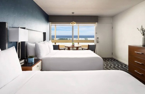 Monterey House | 4 x Premium Ocean View Two Queen Room at Monterey Tides