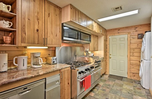 Sebring Cabin | 40-Acre Farm w/Animals & Fishing in Sebring!