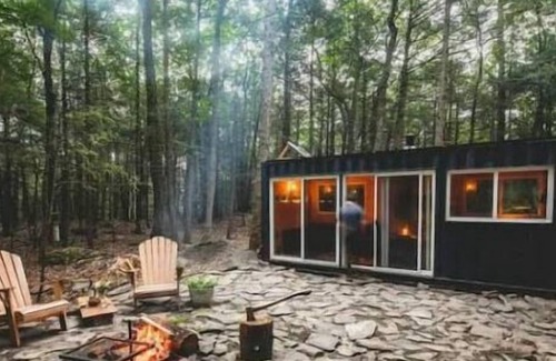 Saugerties Cabin | 40-Foot Container Cabin in the Catskills