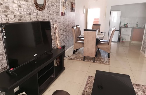 Illovo Beach Apartment | 40 La Mer, in front of Illovo beach