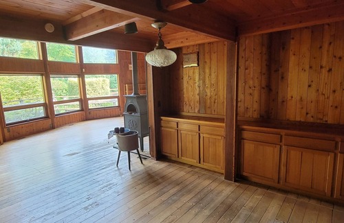 Randle Cabin | 40 minutes from White Pass! EV charging! New photos coming after remodel.