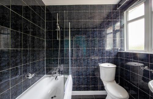 Olton House | 40 Percent Off Monthly, Large House, Free Parking