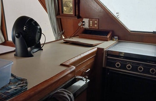 DeLand Boat Rental | 40'Yacht-Directly Docked on the St John's River