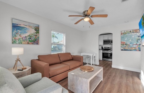 Treasure Island Condo | 🏖️400 ft to Beach☀Pool Side Unit🌴Bungalows #1🌊Heated Pool🐕Dogs Welcome