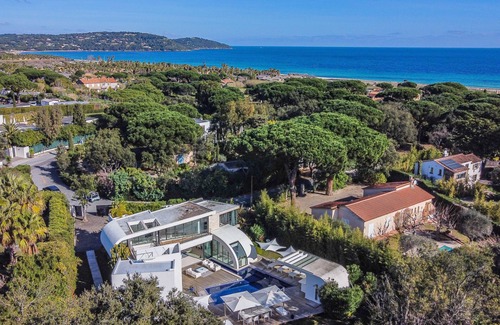 Ramatuelle Villa | 400 m from de the sea , 6-bedroom villa in Ramatuelle behind 55 Club with AC