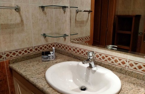 Tabagon House | 400 m2 villa with pool and barbecue.
