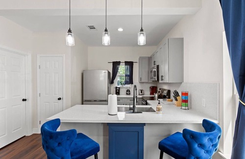 South Central Houston Apartment | 4010 Live Oak Unit B, Houston