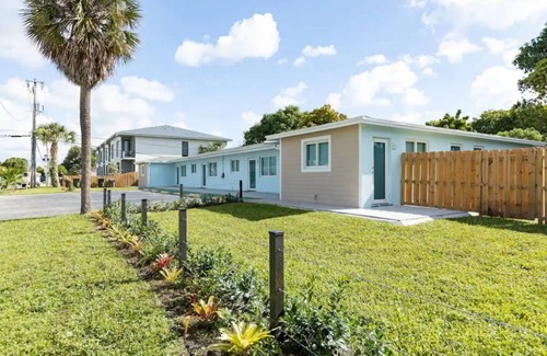 Fort Lauderdale Apartment | 4014 renovated great for family and long term rent