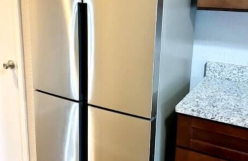 Central Oklahoma City House | [4043 D] Private BBedroom Suite Communal House near Integris
