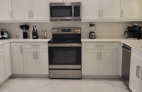 Island Estate Condo | 407, Water View-Clearwater Bch in 6 min, Pool/Gym