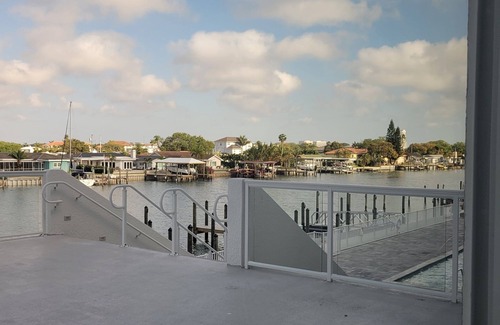 Island Estate Condo | 407, Water View-Clearwater Bch in 6 min, Pool/Gym
