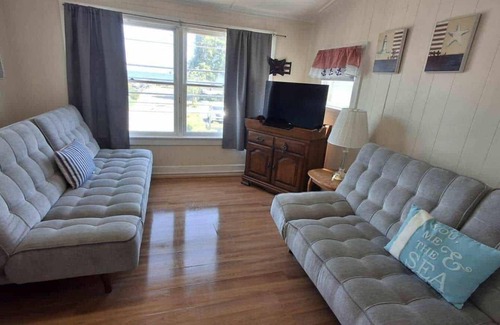 Old Orchard Beach Apartment | 40B. Generous One-Bedroom+ unit with Ocean Views!