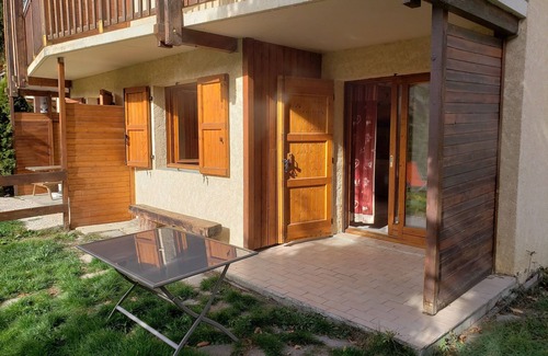 Monetier-les-Bains Apartment | 40m² with garden and nice view on the valley