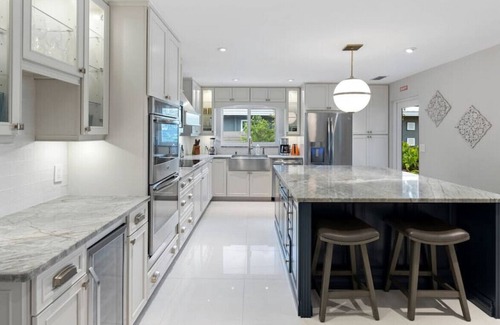 Central Corals Villa | 4100 Hyde Cove of Oakland Park with Free parking