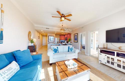 Upper Grand Lagoon Apartment | 4100 Marriott Drive #311