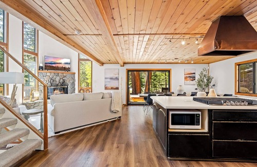 Incline Village House | 416 Country Club- large multi family home