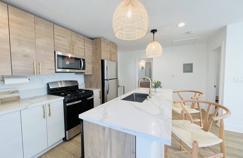 Corridor House | 4169-Quaint, Newly renovated